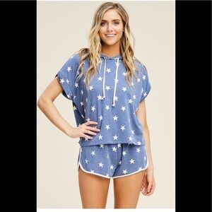 🎉Host Pick 12-29 🎉Blue & White Star ⭐️ Hoodie Shorts Set